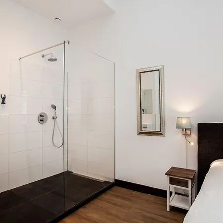 Stayci Serviced Royal Palace * Den Haag